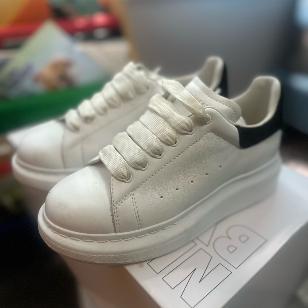 Alexander McQueen kids size 1